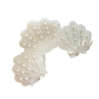 Acetic Acid Pearl Hair Claw